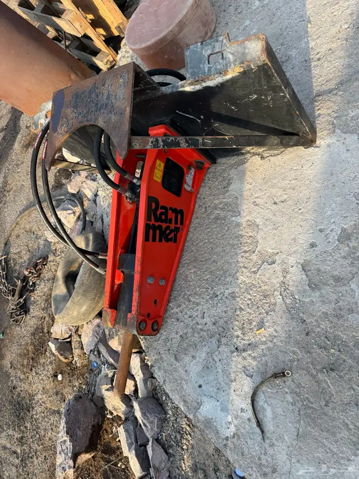 دقاق او شاكوش 0