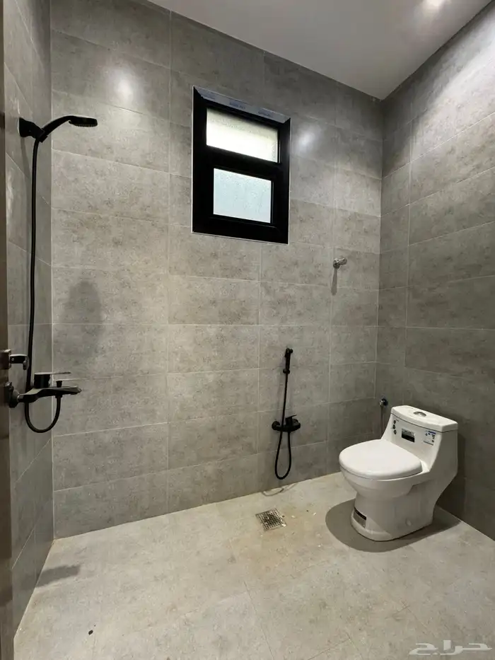 للبيع دور الخرج حي الملقا 8