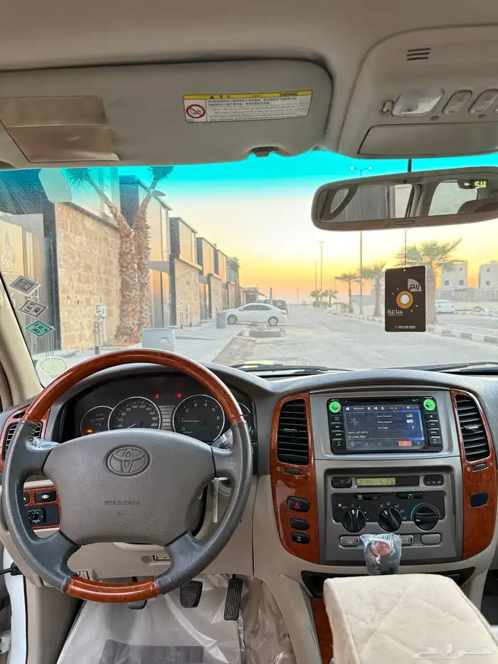 لاندكروزر GXR جكسار قير عادي اساس فل 2006 بريمي 18