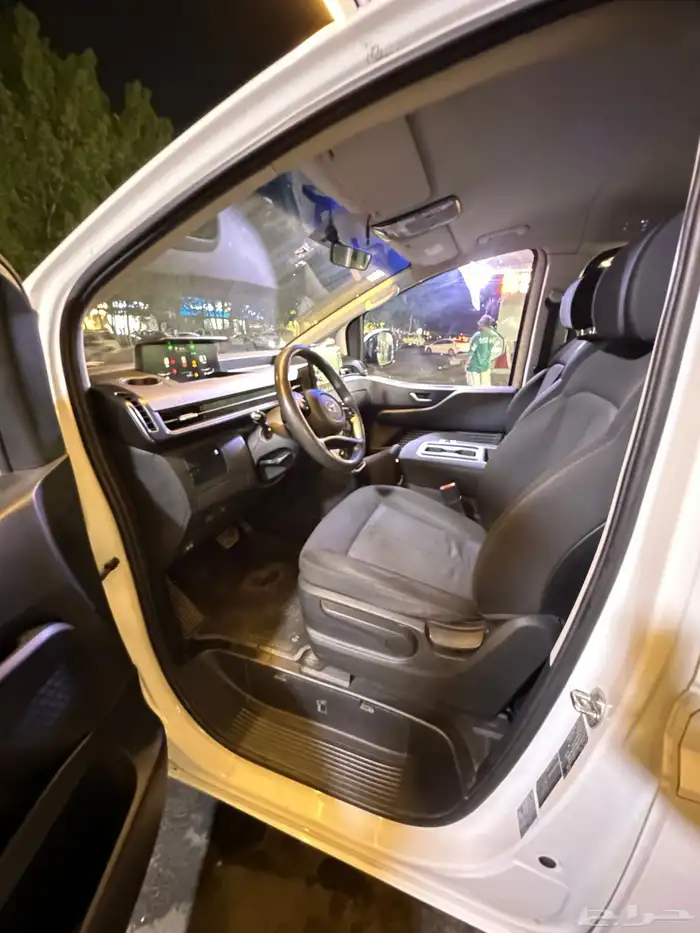 ستاريا2022 بنزين V6 3.5L 4