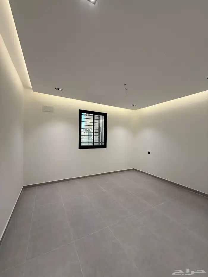 للبيع شقق علويه بسطح خاص بموقع مميز بحي الراقي ع برحه مسجد 2