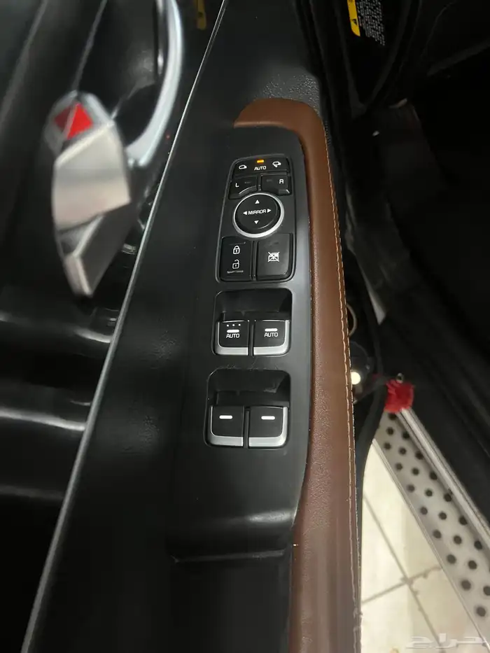 البيع سمح سورنتو 2017 ديزل 7 ركاب 3 مراتب 10