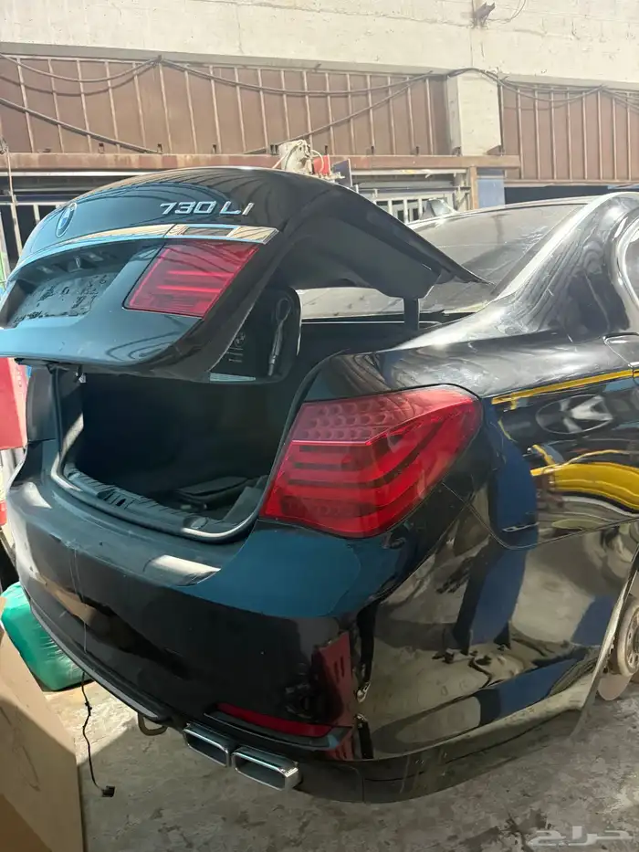 للبيع bmw قطع غيار فقط 730 موديل 2012 0