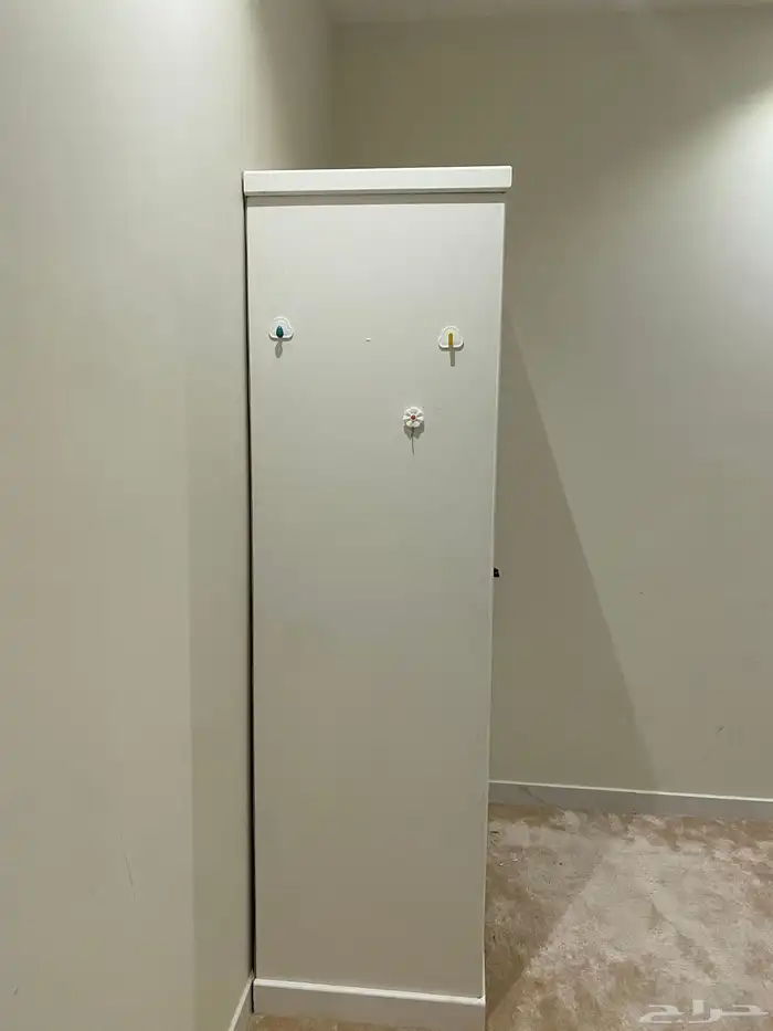 يوجد اثاث كنب هوم سنتر بحاله جيده و دولاب اطفال لبيع بريدة 1