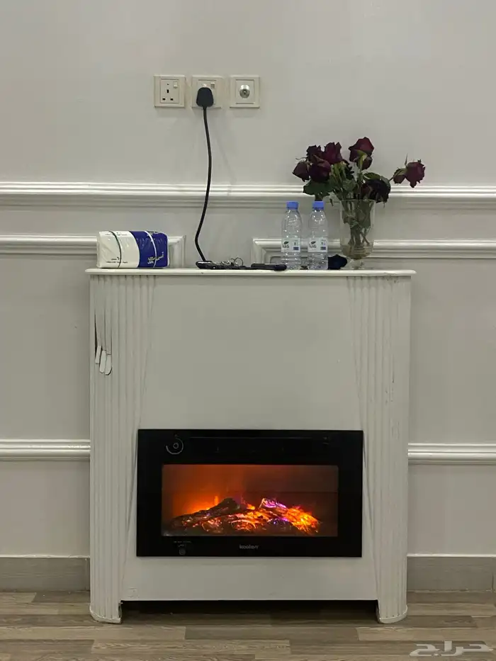 طاولة و مدفأة استخدام قليل جدا. 0