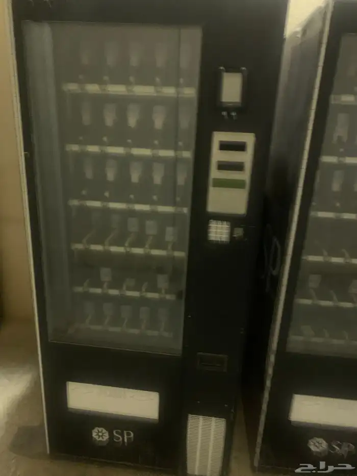 الة بيع ذاتي سناك ومشروبات 1