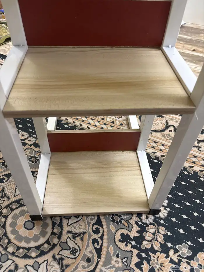 طاولة رفوف 1