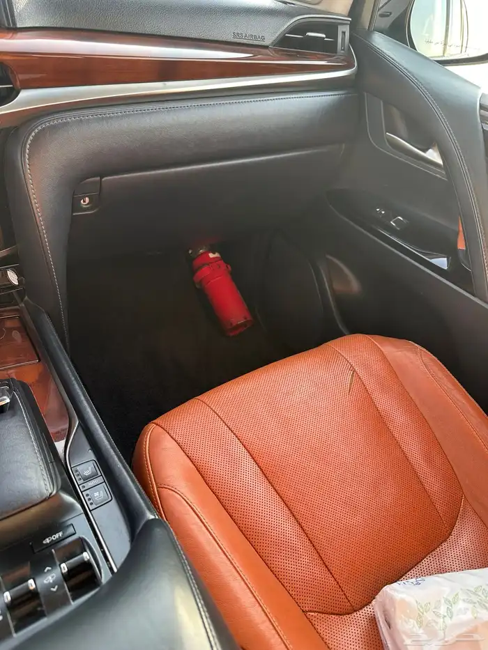 جيب لكزس اسود 2016 18