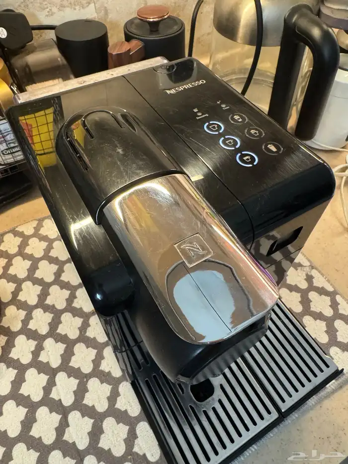 آله صنع القهوه نسبريسو 0