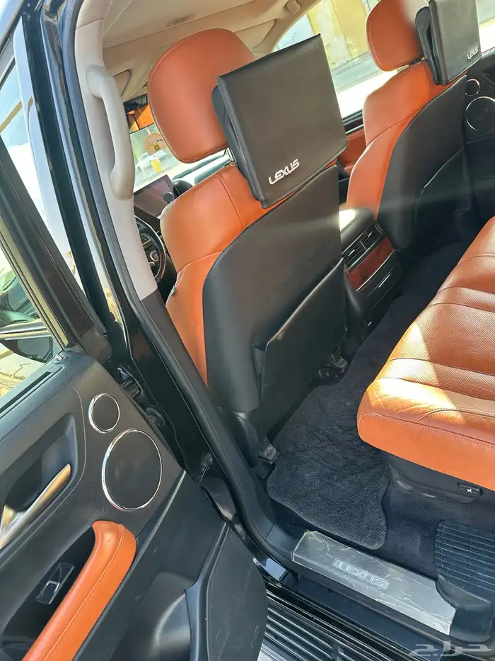 جيب لكزس اسود 2016 13