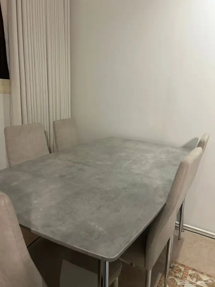 طاولة طعام 0
