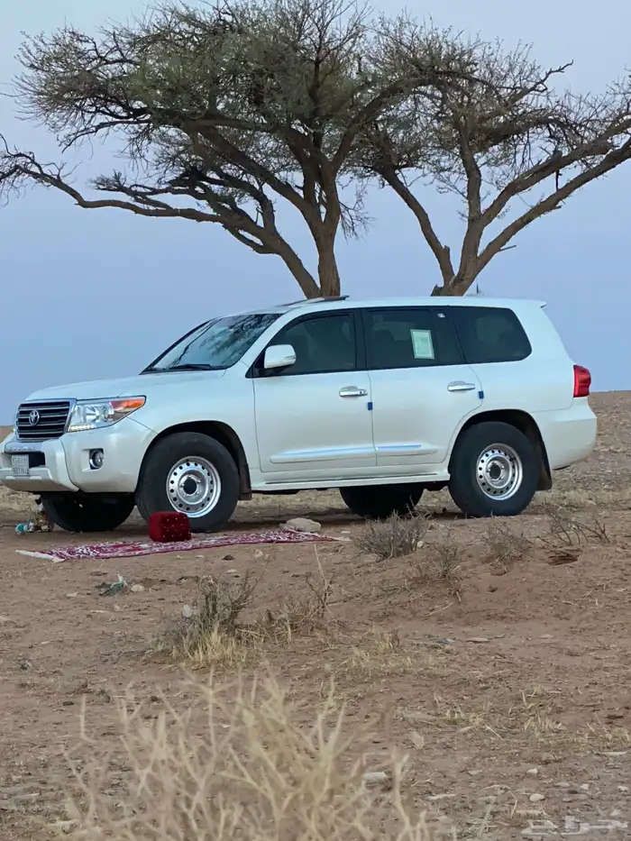 للبيع كفرات شاهين 17 تايلندي مع جنوط صيني 14