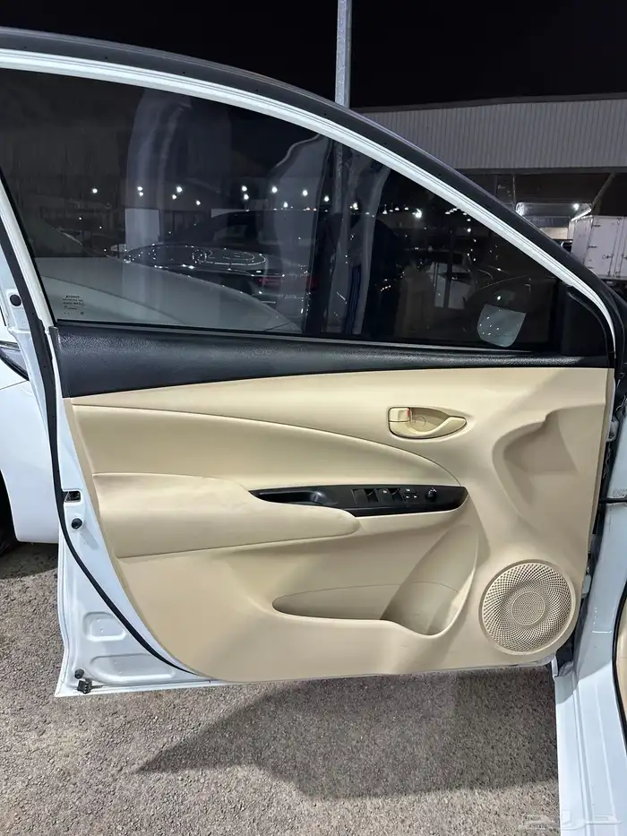 تويوتا يارس 2022 فل وكالة 28