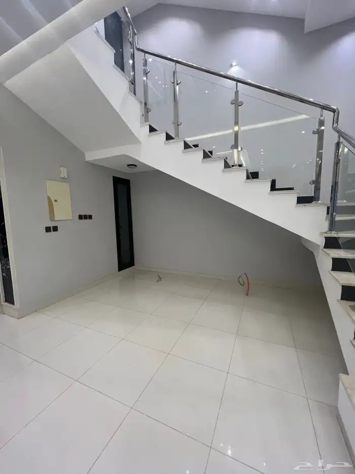 للبيع فيلا فاخرة دورين وملحق درة الموسى 8