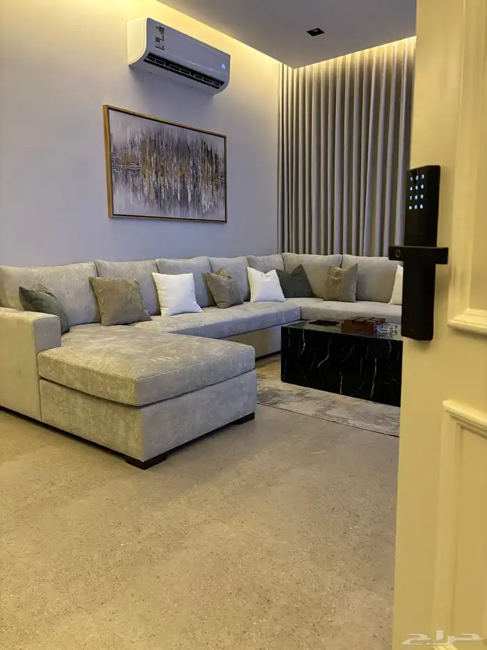 شقة للايجار بحي العارض 4