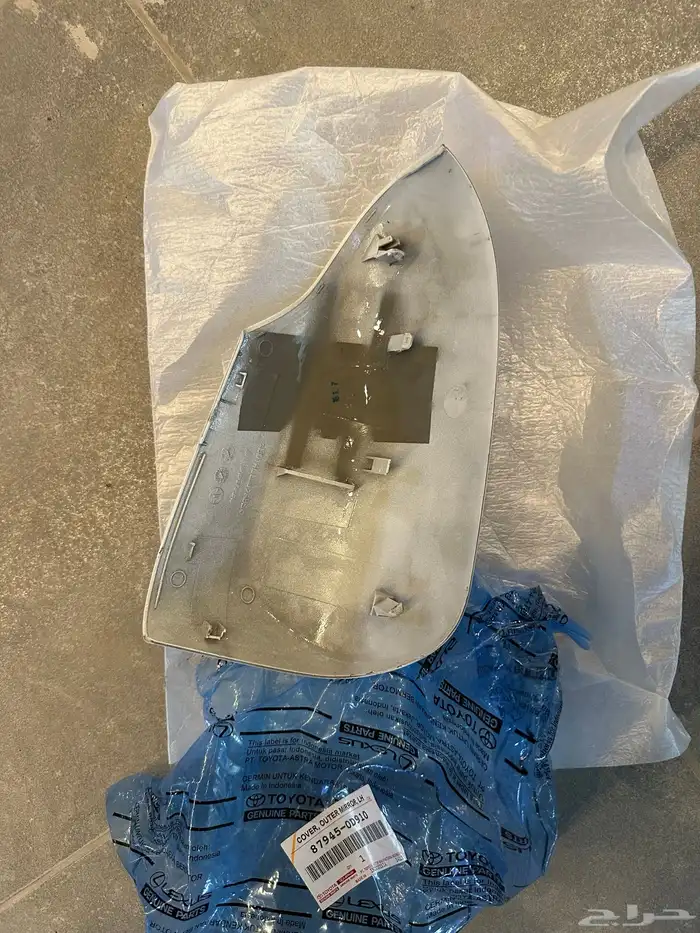غطى مراية يسار تويوتا يارس اصلي 1