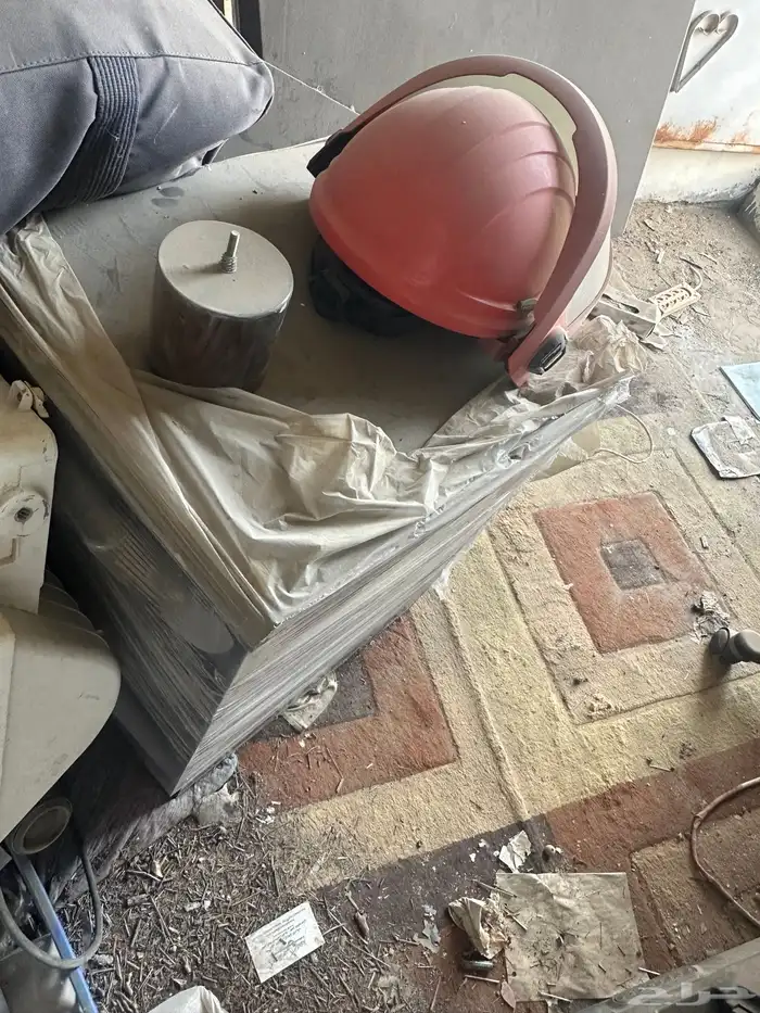 طاولة مكتبيه بكراسيها 1