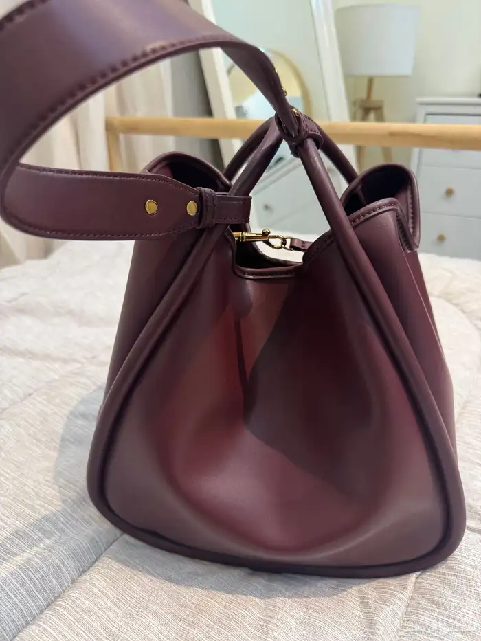 شنطه تشارلز اند كيت جديده بكرتها 9