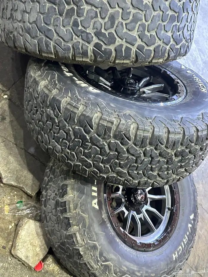 جنوط فيول 6 مسمار مع كفرات نص حجري مقاس 17 25