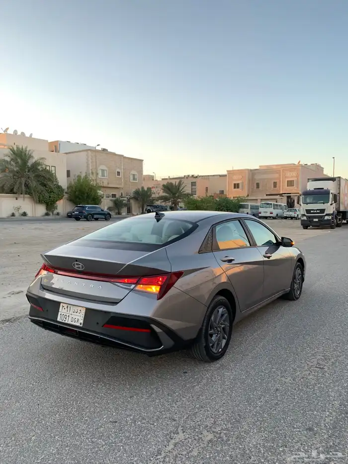 هونداي انترا 2024 8