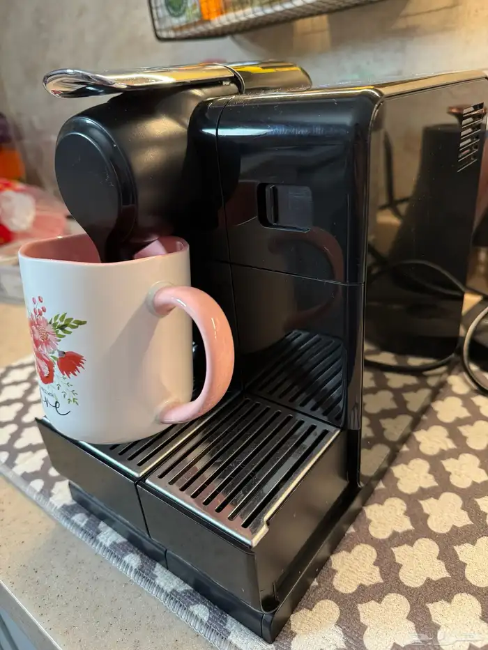 آله صنع القهوه نسبريسو 3