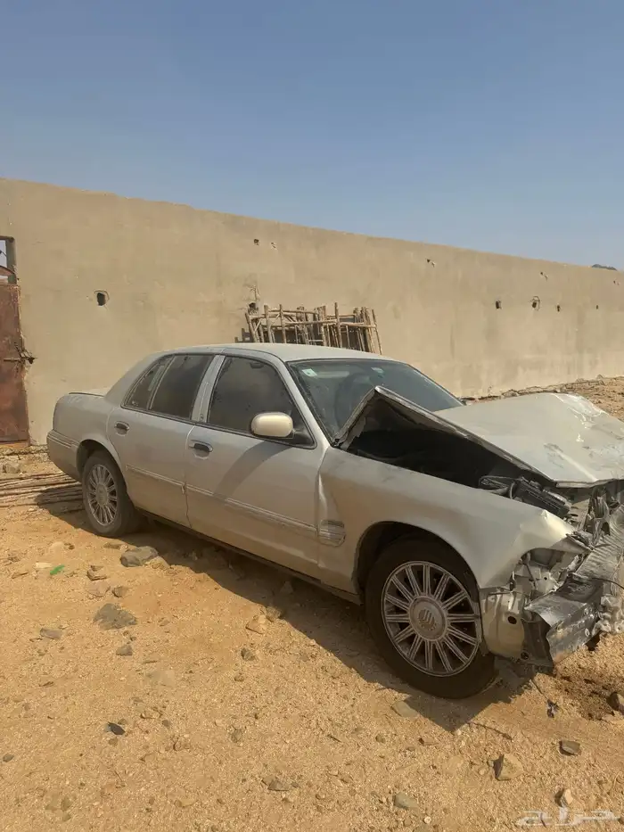 فورد جراندماركيز 2011 امريكي 7