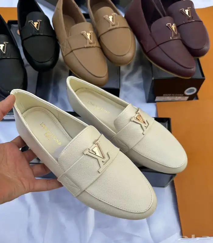شوزات نسائية 3