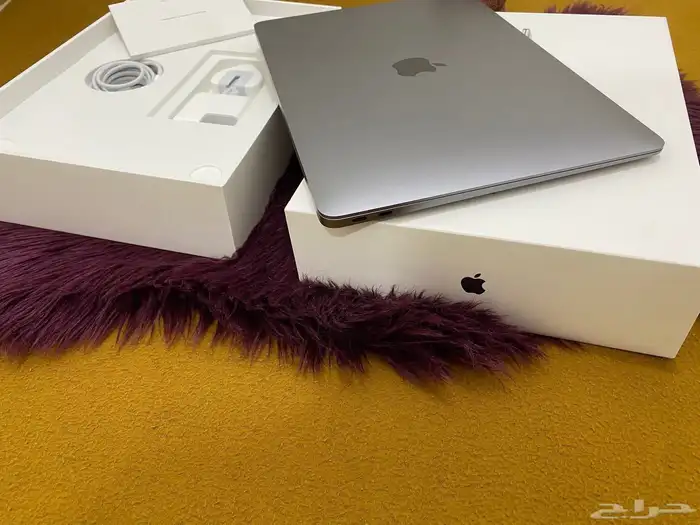 ماك بوك اير M1 ضمان STC نفس الجديد 3