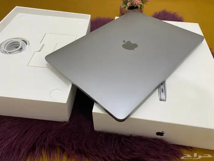 ماك بوك اير M1 ضمان STC نفس الجديد 10