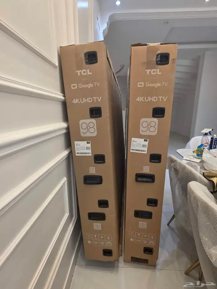 شاشات 98 بوصه شركةTCL 144هيرتز جديده عالية الوضوح والجود 4