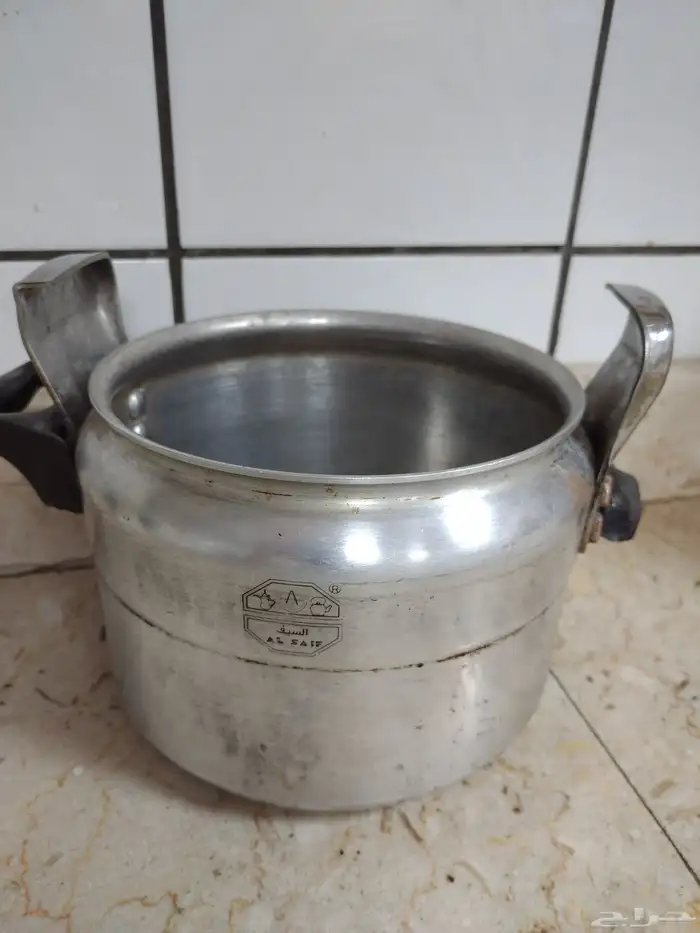 قدر علب عطور قطاعة خضار شنطة مكياج فرشة تنظبف الشوك والسكاكم 0