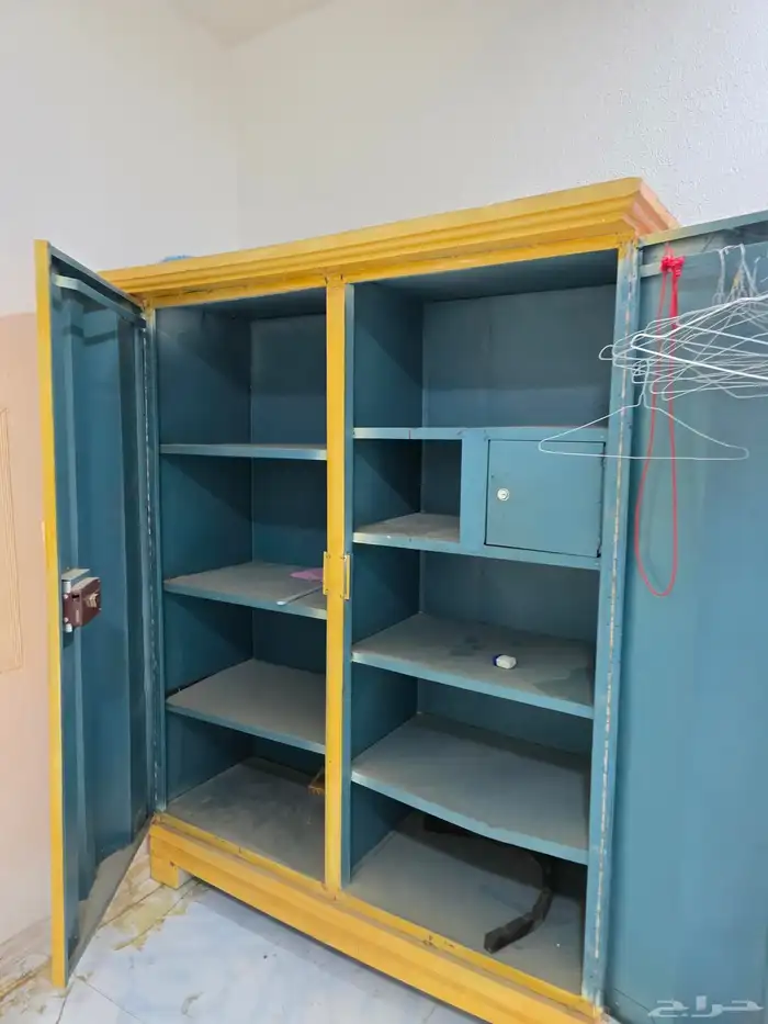 كراسي ودولاب للبيع 3