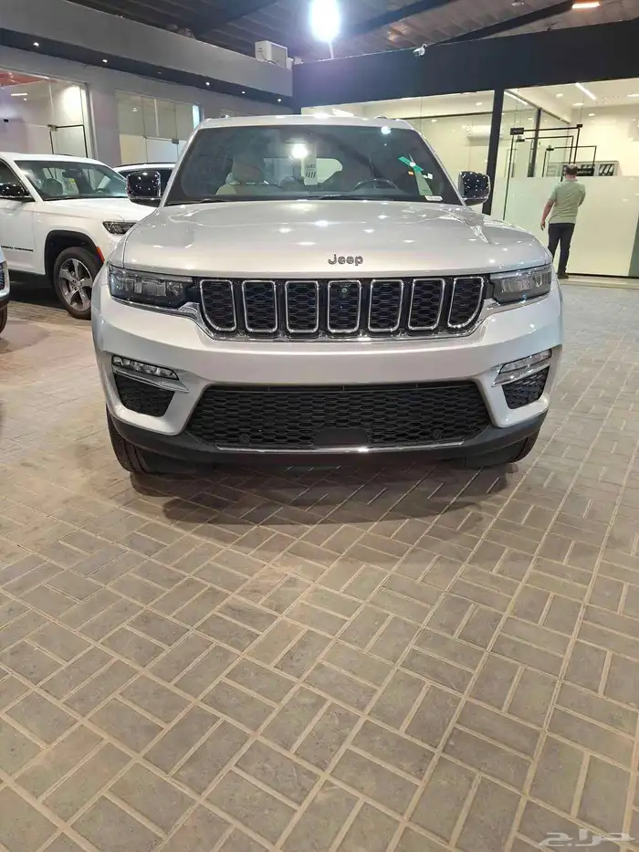 جراند شيروكي 2023 0