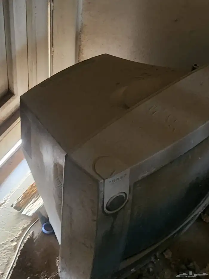 للبيع تلفزيون قديم وخربان 1