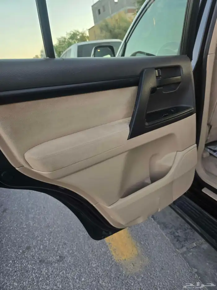 لاندكروزر 2015 11