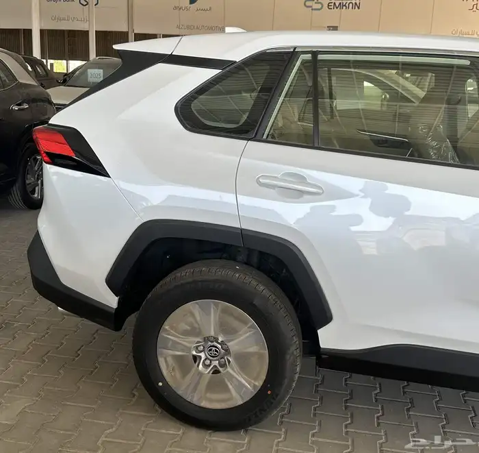 تويوتا راف فور ستاندر بدون دبل 2025 - toyota rav4 standard 3
