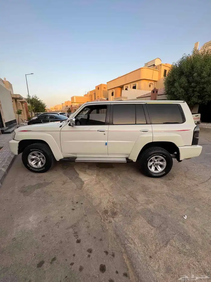 نيسان فتك 9