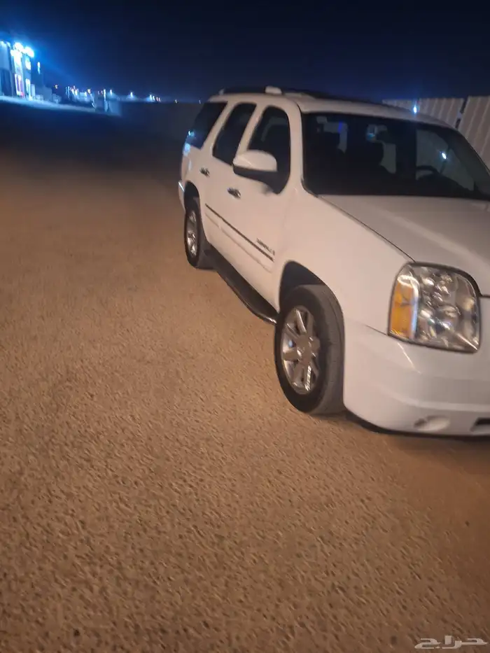 جي ام سي يوكن مديل 2008 4