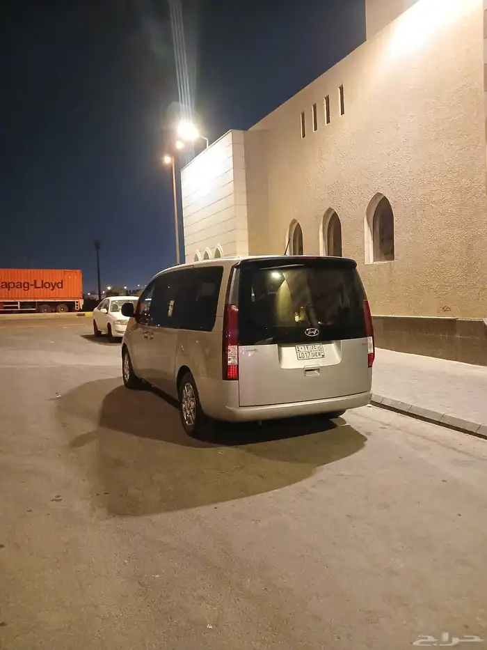 ستاريا بنزين V6 نظييف موديل 2022 7