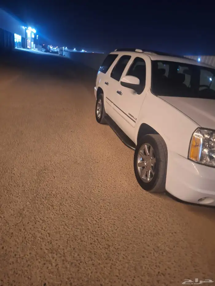 جي ام سي يوكن مديل 2008 5