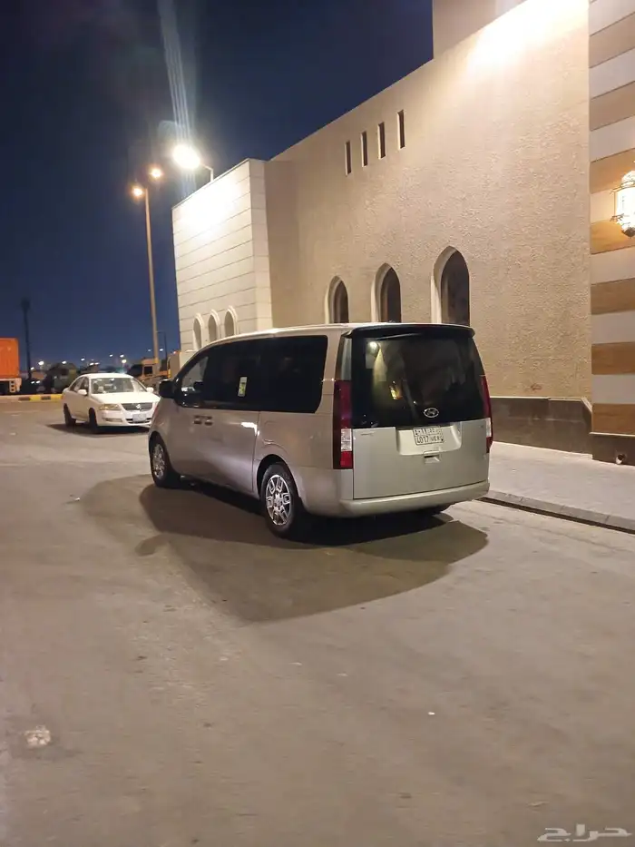 ستاريا بنزين V6 نظييف موديل 2022 5