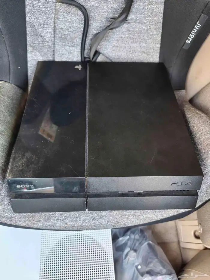 PS4   XBOX S 0
