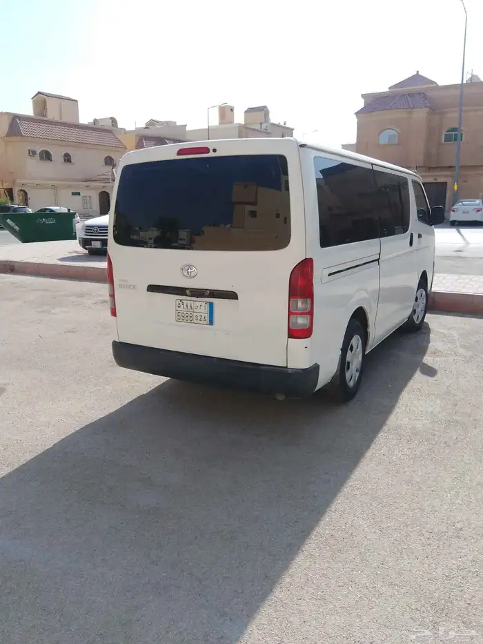 باص تويوتا 2009 3