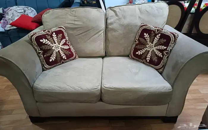 Used sofa set from home centre for 200 SAR only. 0
