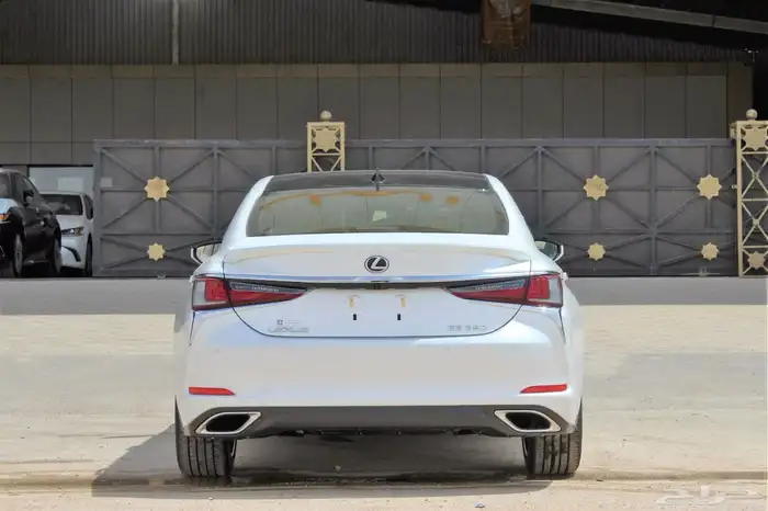 لكزس - ES350 DD - خليجي - 2025 - فل كامل 16