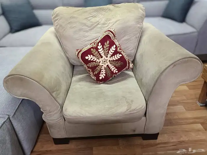 Used sofa set from home centre for 200 SAR only. 2