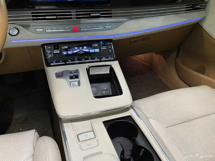 هونداي ازيرا كوري 2020 مستورد بمواصفاات 2021سعودي 4