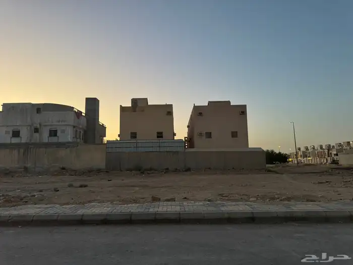 للبيع ارض بحي الدار البيضاء مساحتها 720 م 0