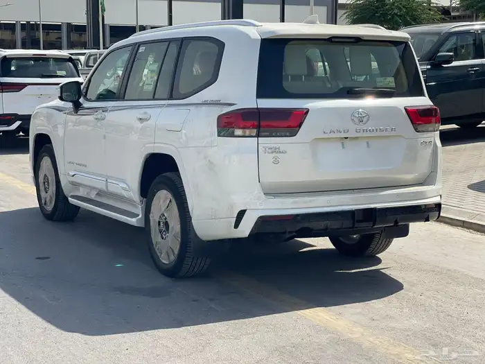 لاندكروزر 2025 GXRL5S خليجي 2