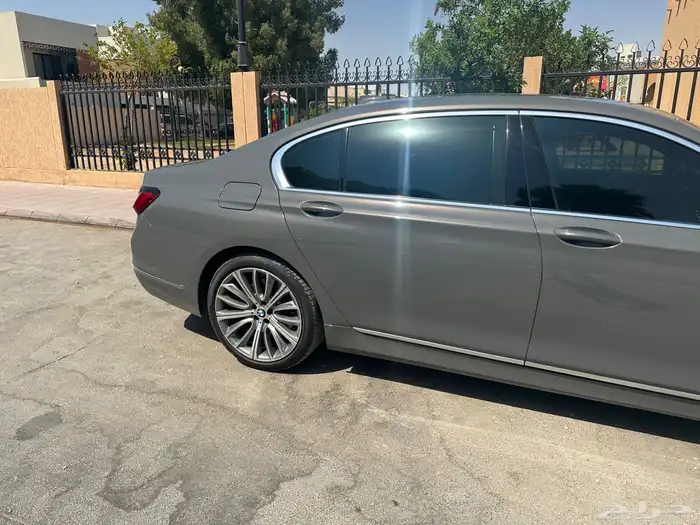 بي ام دبلو 2022 8